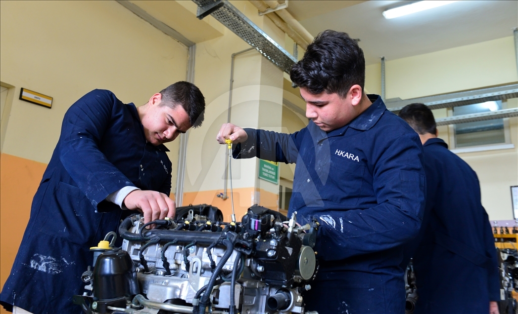 Şanlıurfa'nın fabrikalarla yarışan meslek liseleri