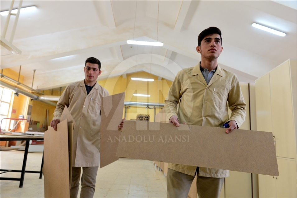 Şanlıurfa'nın fabrikalarla yarışan meslek liseleri