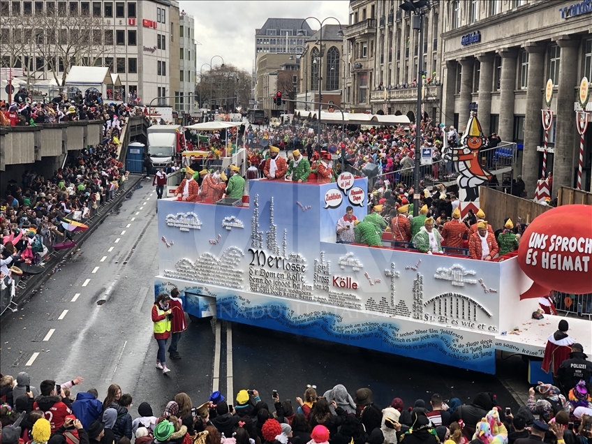 Desfile de carnaval 'Lunes de las Rosas' en Colonia, Alemania