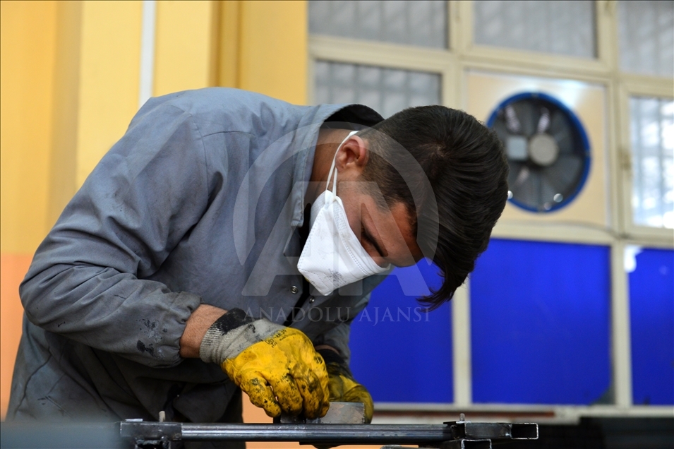 Şanlıurfa'nın fabrikalarla yarışan meslek liseleri