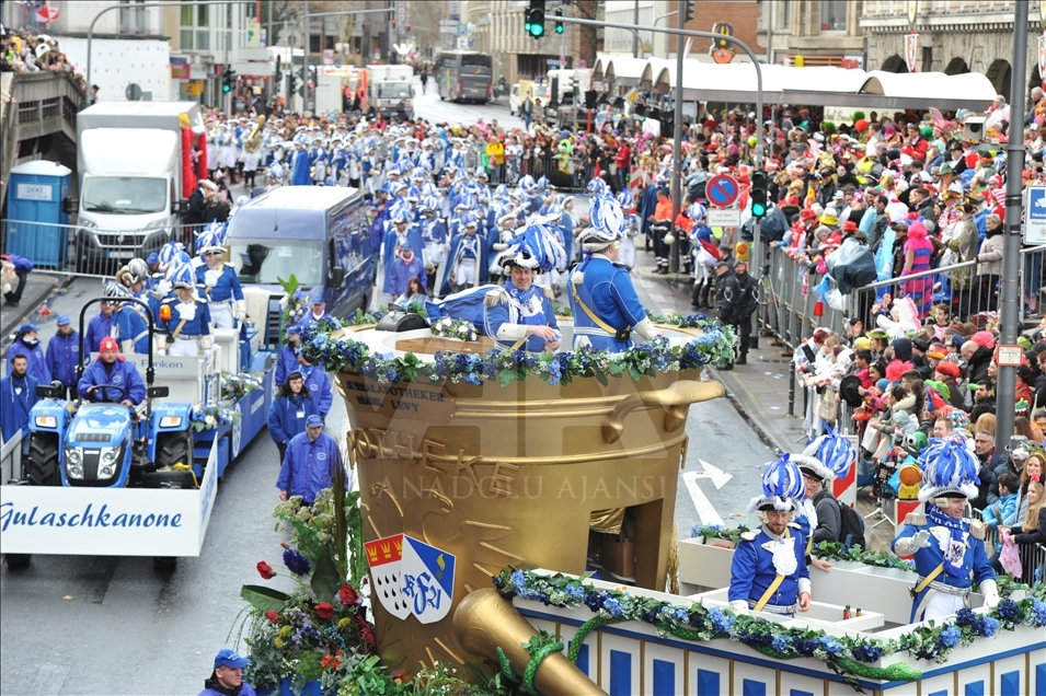 Desfile de carnaval 'Lunes de las Rosas' en Colonia, Alemania