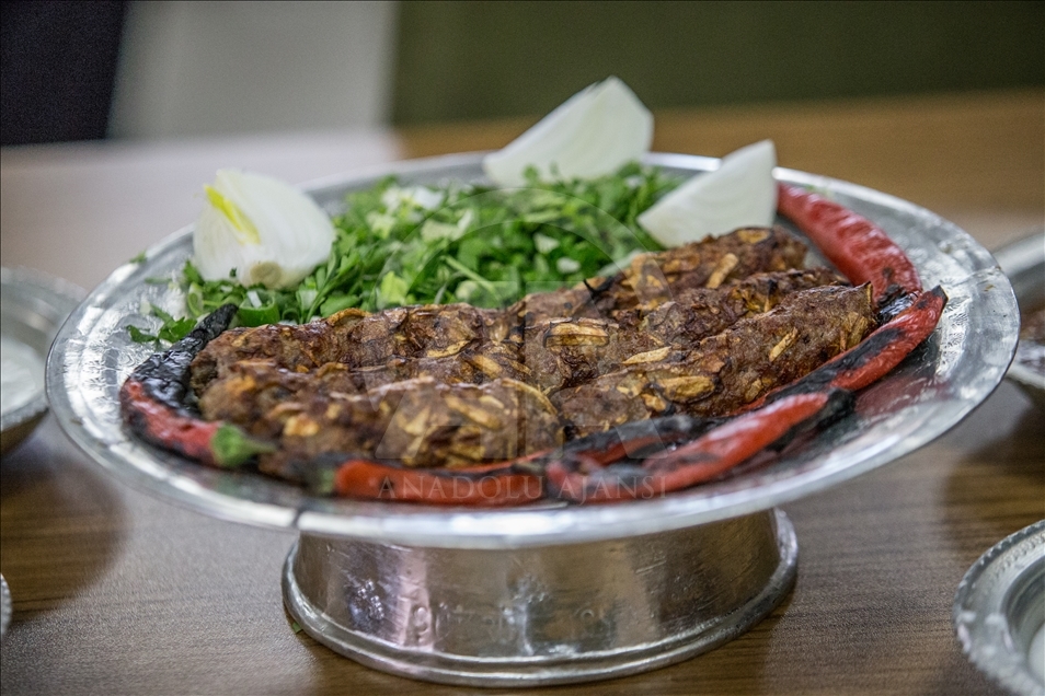 Şanlıurfa'nın mart ve nisan aylarına özel kebabı "keme"