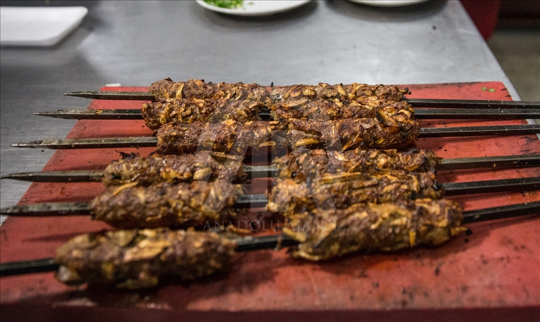 Şanlıurfa'nın mart ve nisan aylarına özel kebabı "keme"