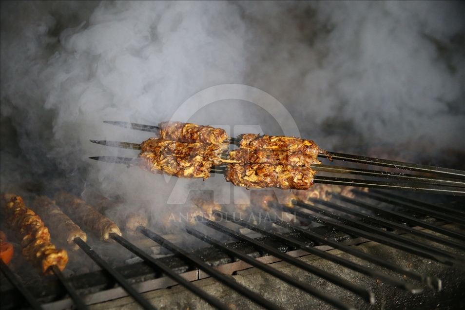 Şanlıurfa'nın mart ve nisan aylarına özel kebabı "keme"