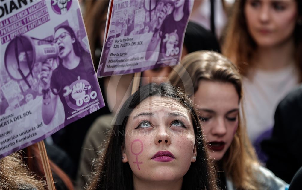 Spanjë, mijëra gra shënojnë 8 Marsin