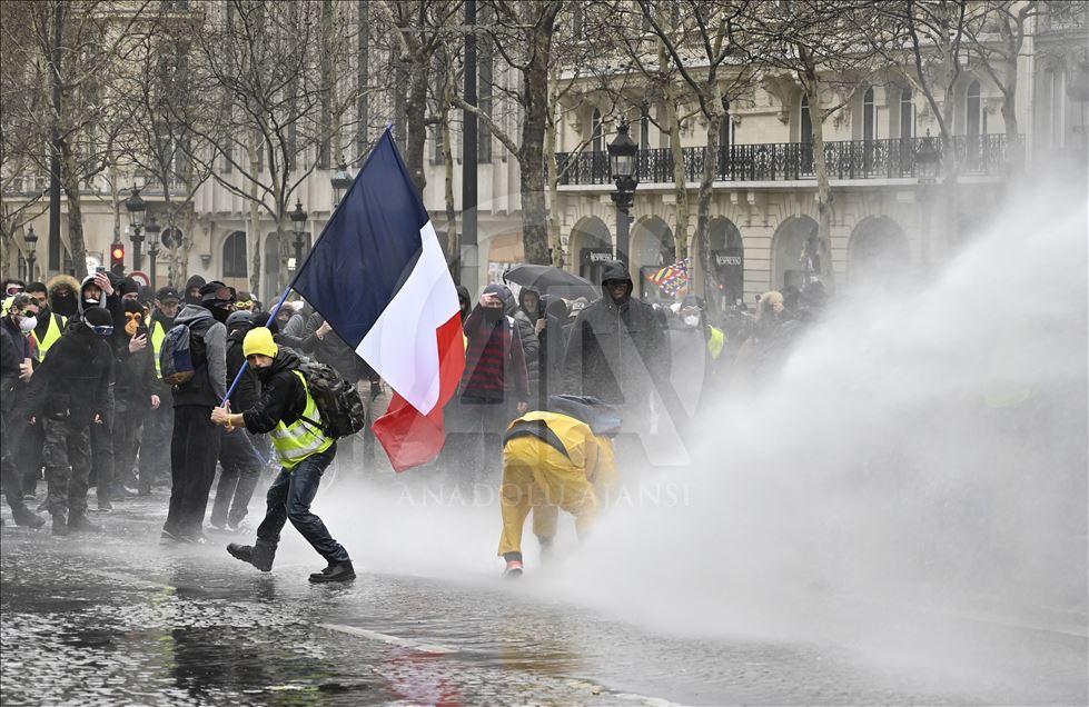 17th Yellow vest demonstration in Paris