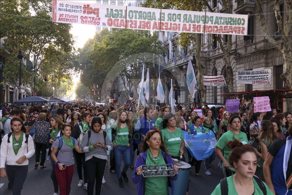 Mujeres en Buenos Aires conmemoran su día