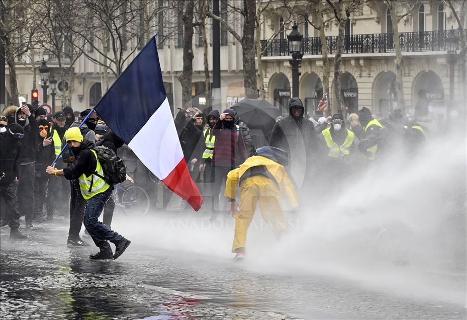 17th Yellow vest demonstration in Paris