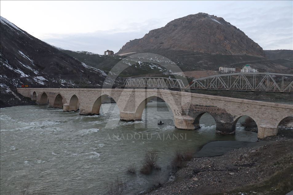 Tarihi Palu Köprüsü ziyaretçilerini bekliyor