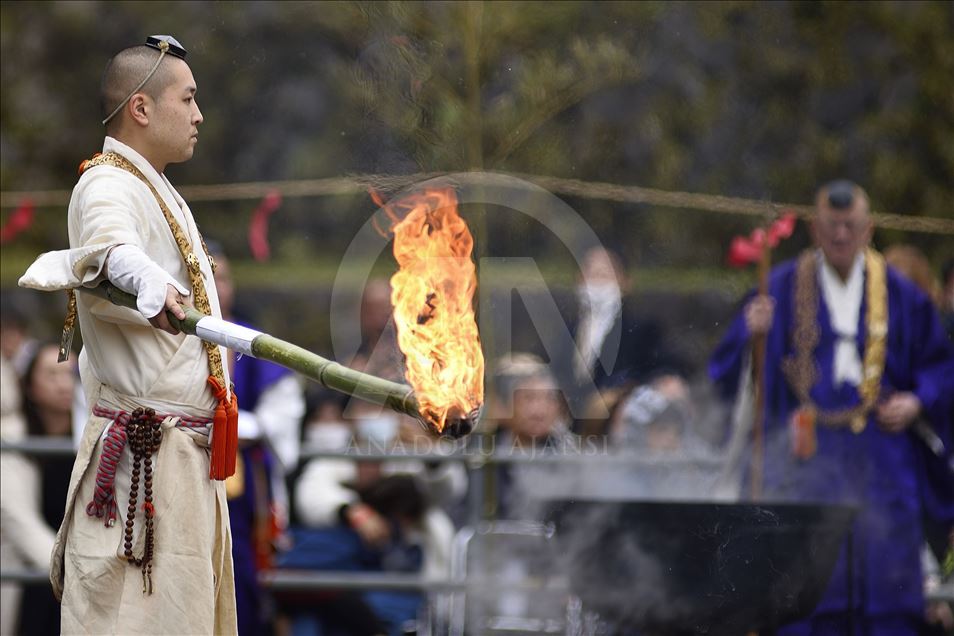Así se vive el Festival de caminar sobre el fuego en Japón