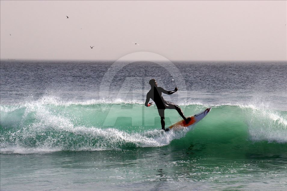 Surfing in Dakar shores