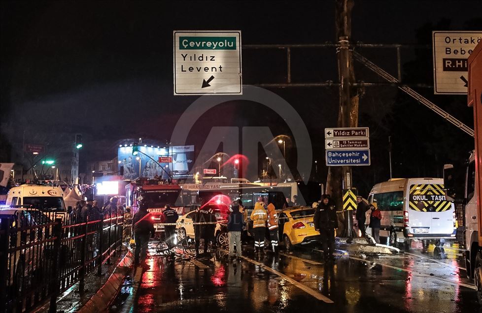 Beşiktaş’ta iki otomobil çarpıştı: 1 ölü, 2 yaralı