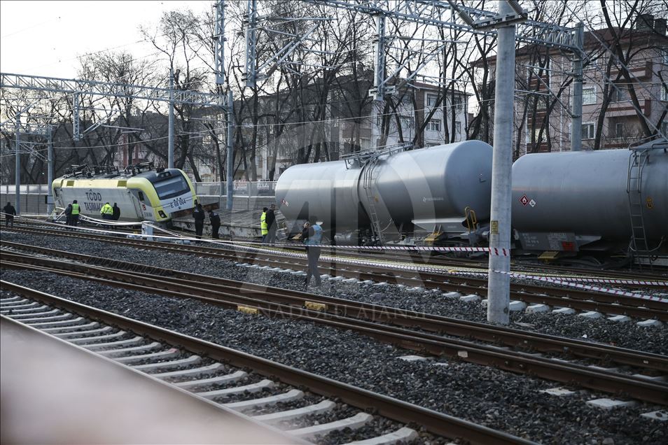 Ankara'da akaryakıt yüklü tren raydan çıktı