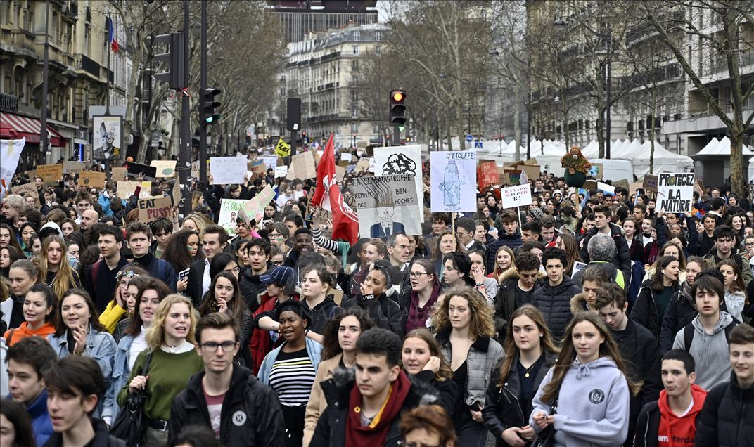 Paris'te iklim protestosu
