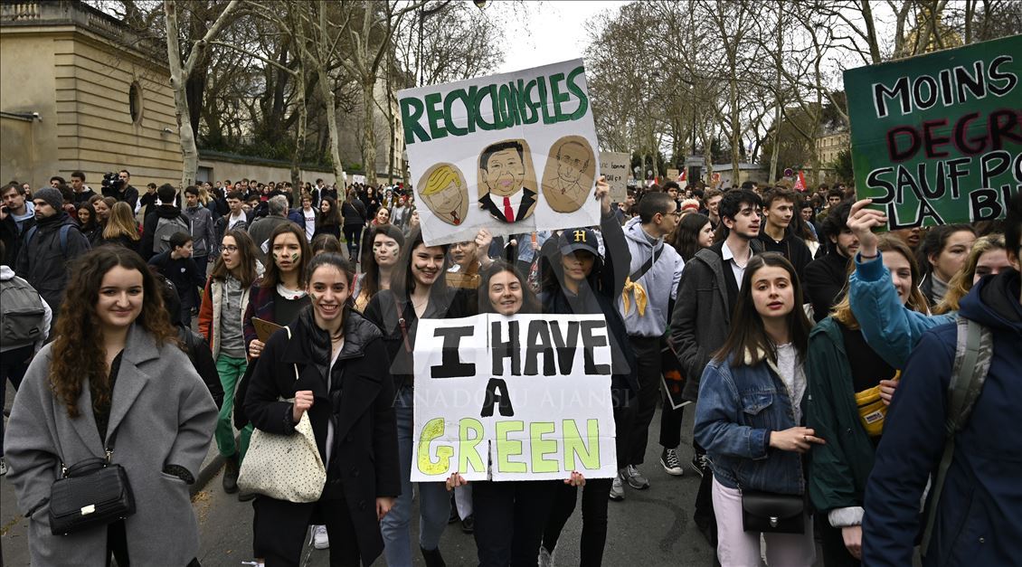 Paris'te iklim protestosu