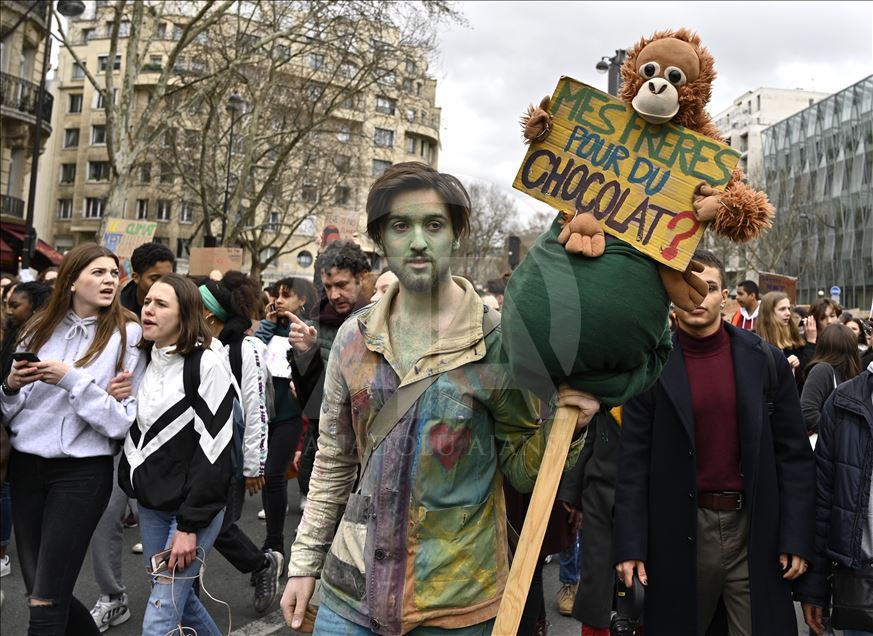 Paris'te iklim protestosu
