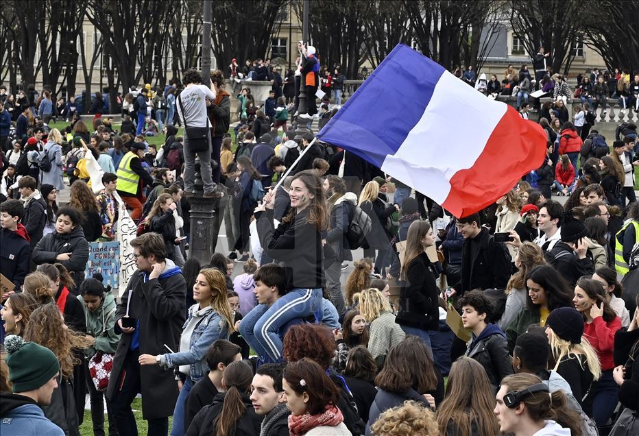 Paris'te iklim protestosu