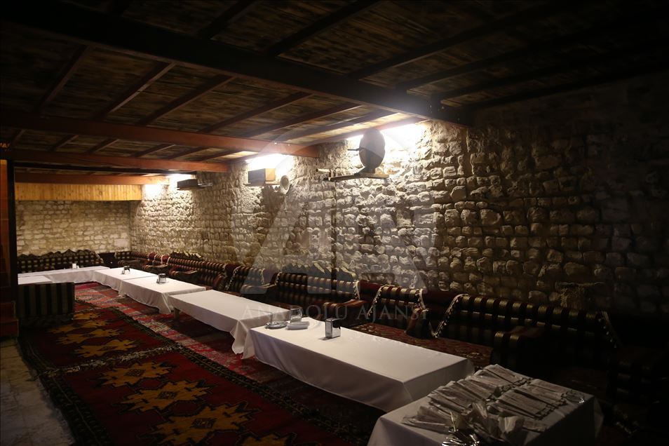 Tarihi yapı, müze görünümlü restorana dönüştü