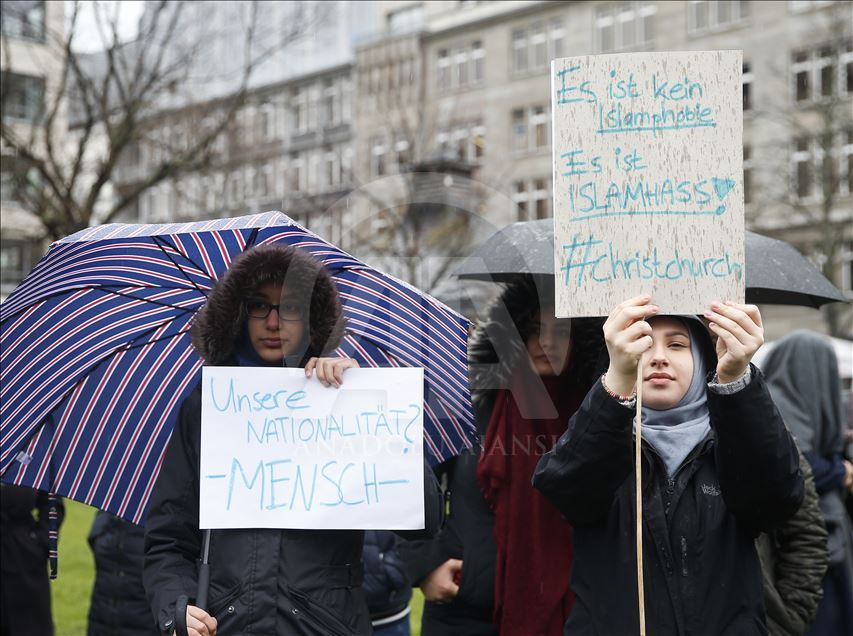 Almanya'da ırkçılık karşıtı protesto