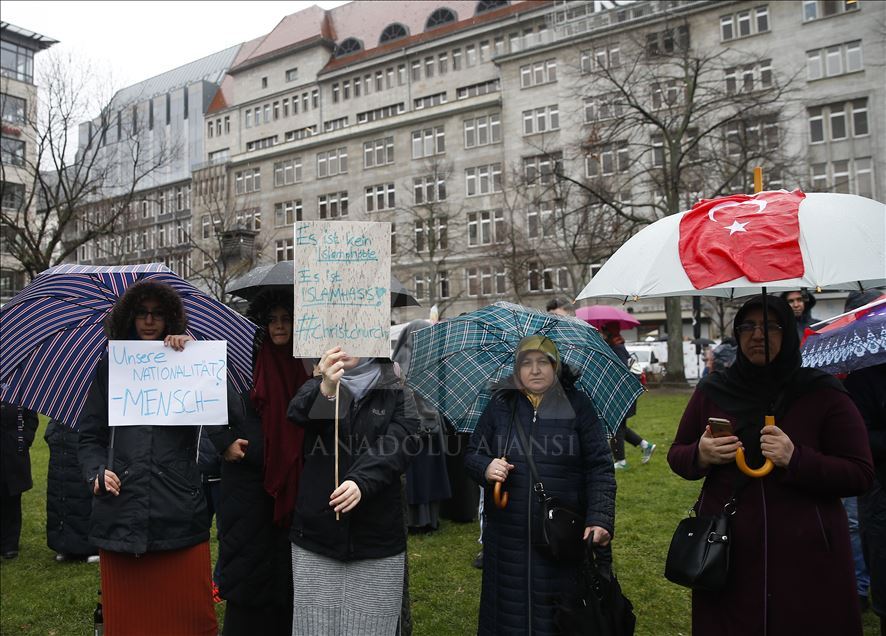 Almanya'da ırkçılık karşıtı protesto