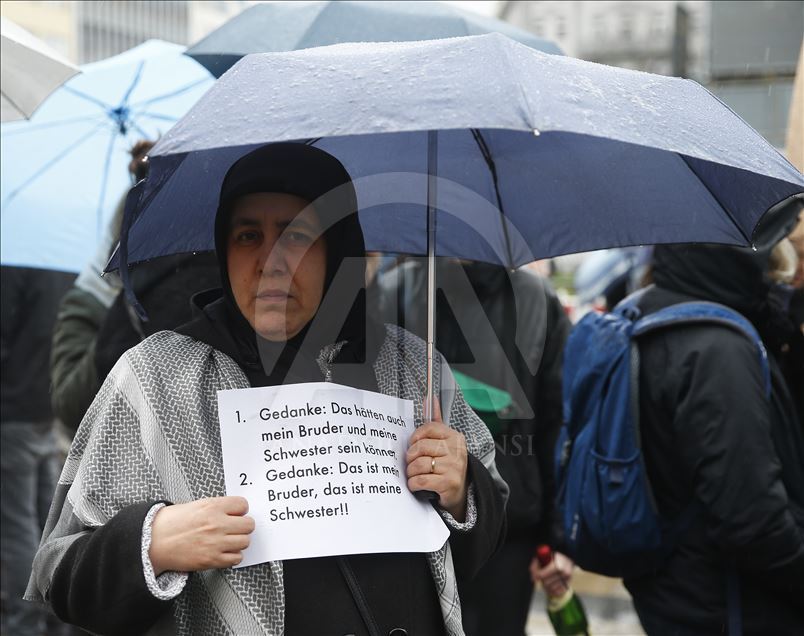 Almanya'da ırkçılık karşıtı protesto