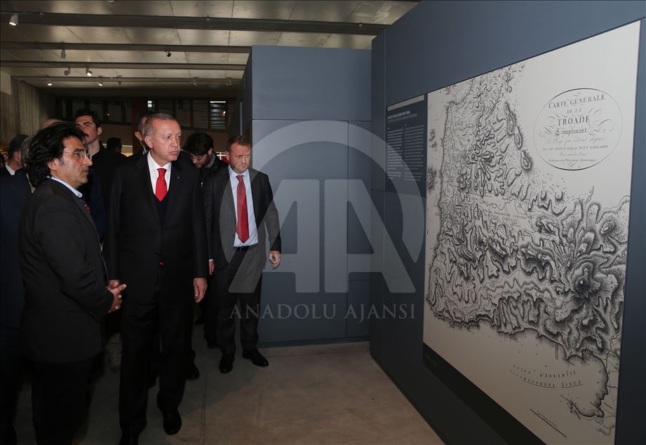 الرئيس أردوغان يفتتح "متحف طروادة" بولاية جناق قلعة
