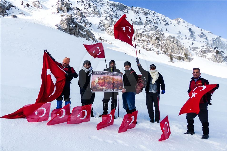 Çanakkale şehitleri için Toros Dağları'na tırmandılar