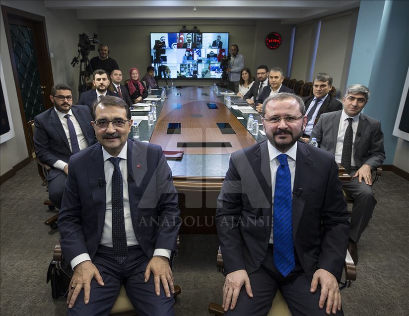 Enerji ve Tabii Kaynaklar Bakanı Dönmez, AA Editör Masası'nda