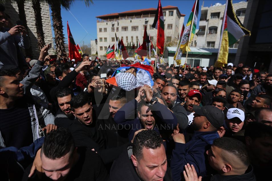 تشييع جثماني فلسطينييْن استشهدا برصاص إسرائيلي في نابلس 
