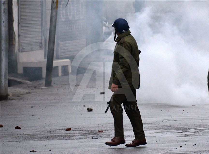Bentrok di Kashmir