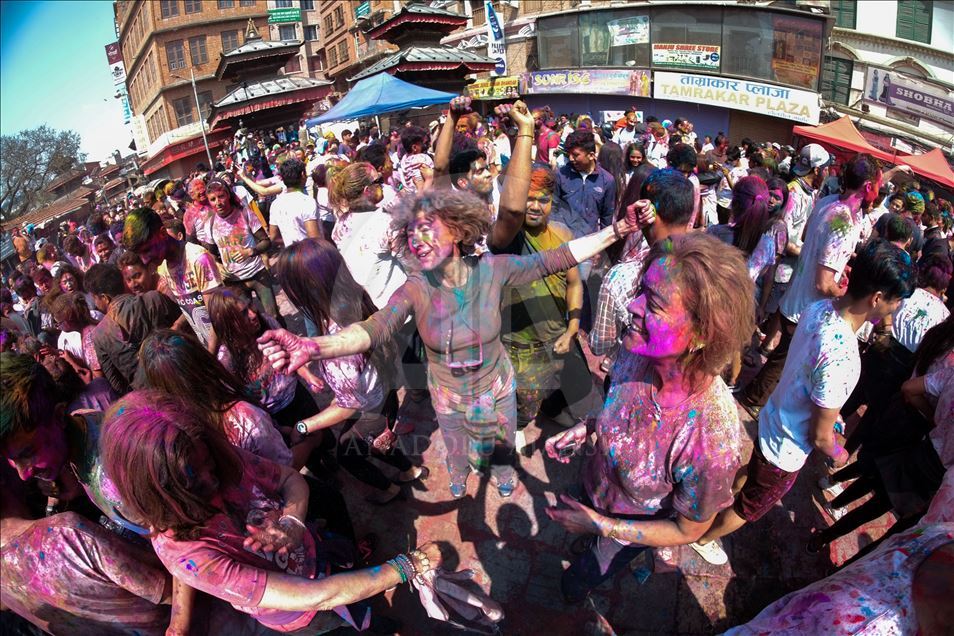 Perayaan Festival Holi di Nepal