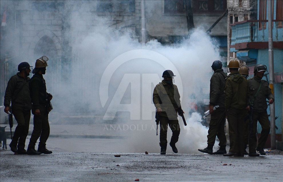Bentrok di Kashmir