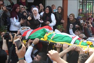 Cisjordanie: Des centaines de Palestiniens aux funérailles d'Ahmad Manasra