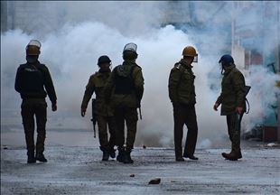 Bentrok warga dan polisi India kembali terjadi di Kashmir
