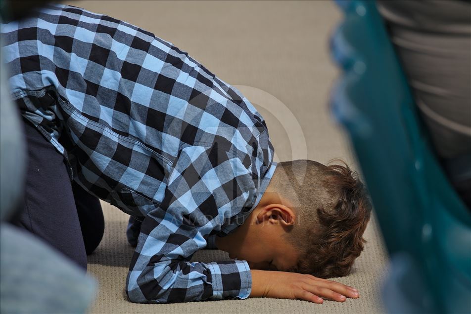 Salat Jumat pertama setelah teror masjid di Christchurch