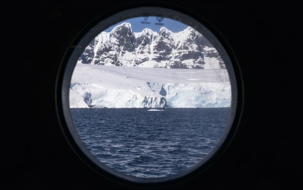 Antarktika'nın büyüleyici manzarasına açılan pencere: Lomboz