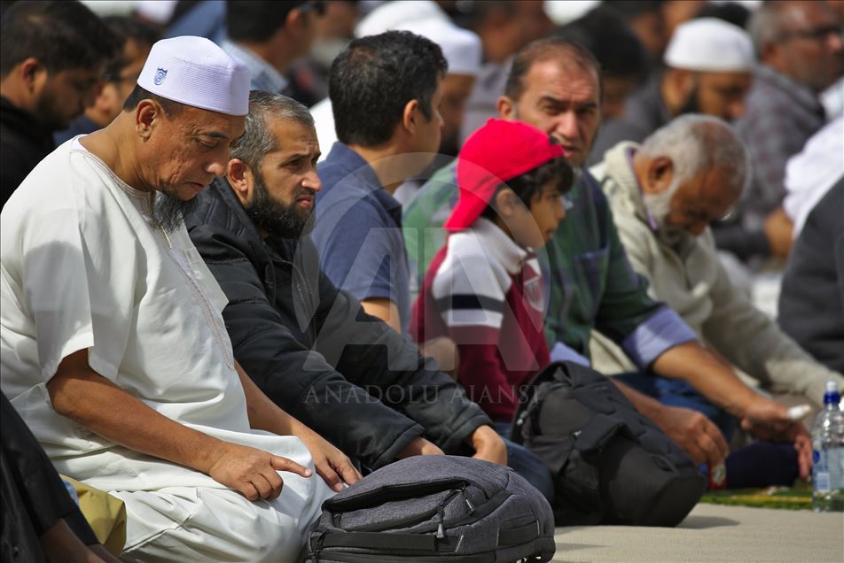 Salat Jumat pertama setelah teror masjid di Christchurch