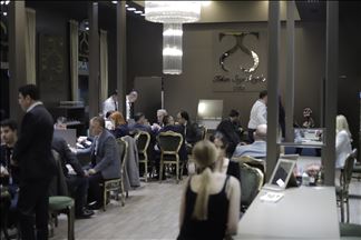 إسطنبول.. بريق الذهب يخطف أنظار العرب