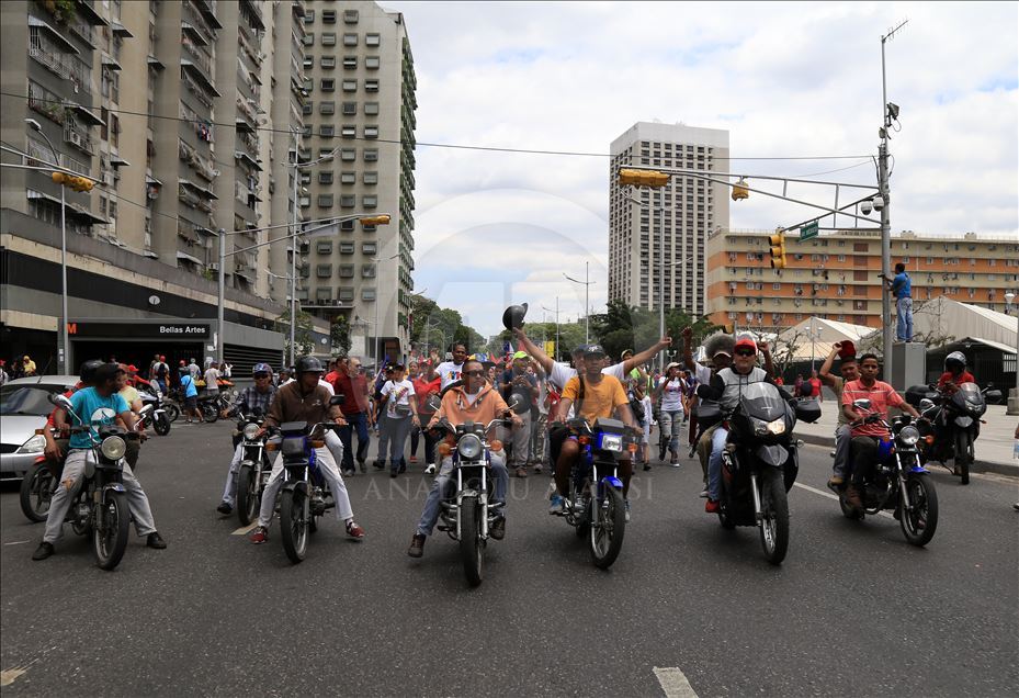 Marcha en apoyo al presidente de Venezuela en Caracas