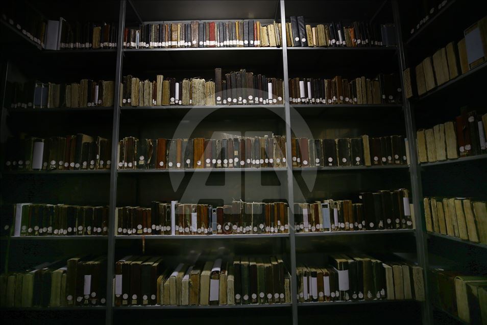 تركيا.. مكتبة "قونية" ترقمن مخطوطاتها الآثرية
