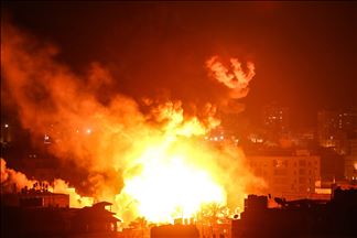 L'armée israélienne bombarde la Bande de Gaza