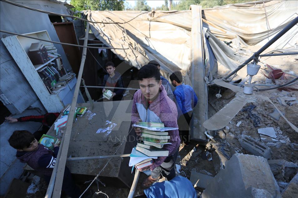 قصف إسرائيلي يتسبب باندلاع حريق بمسجد شمالي قطاع غزة