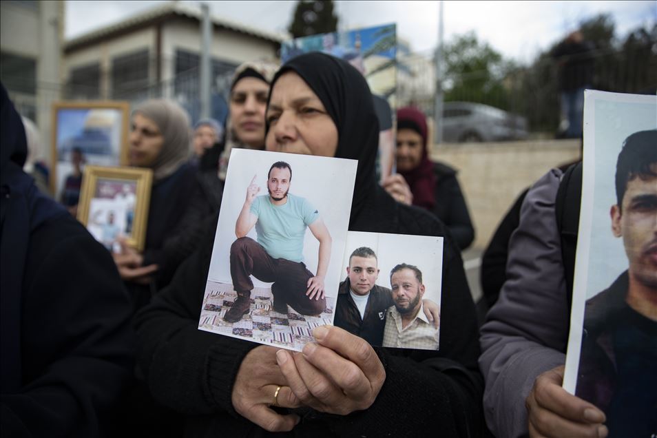 Demonstrasi warga Palestina menuntut Israel bebaskan tahanan Palestina