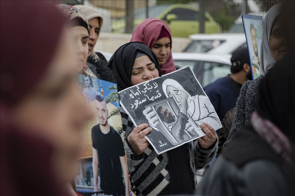 Demonstrasi warga Palestina menuntut Israel bebaskan tahanan Palestina