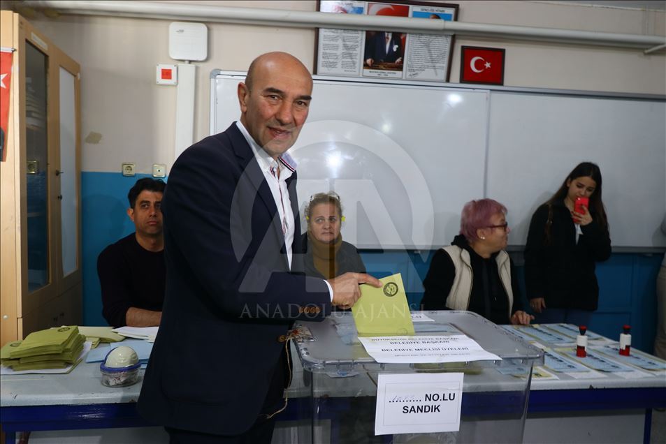 CHP's mayoral candidate for Izmir Metropolitan Municipality Tunc Soyer