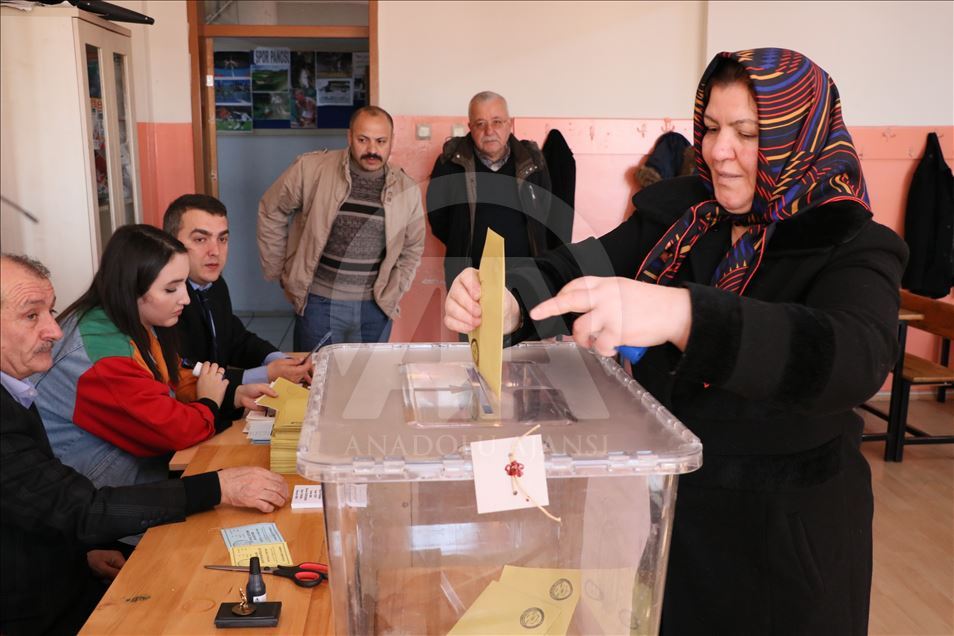 Voting begins in Turkey’s local elections