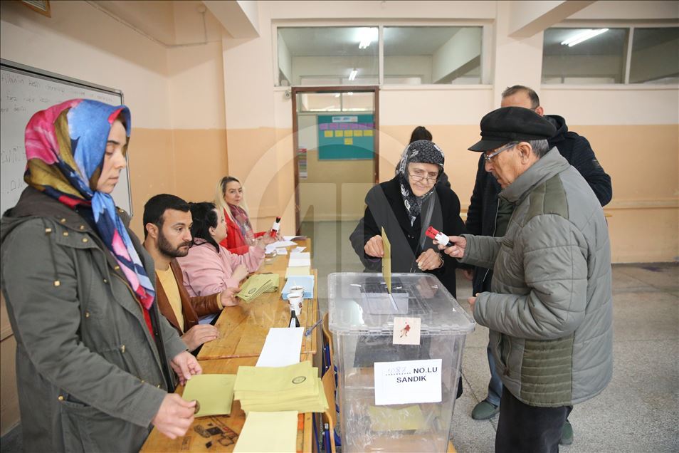 Voting begins in Turkey’s local elections