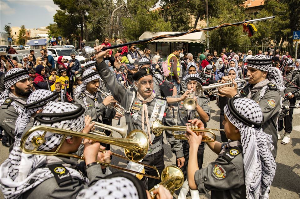 Palestinos conmemoran el Lailat al-Isra y Mi'raj en Al-Aqsa