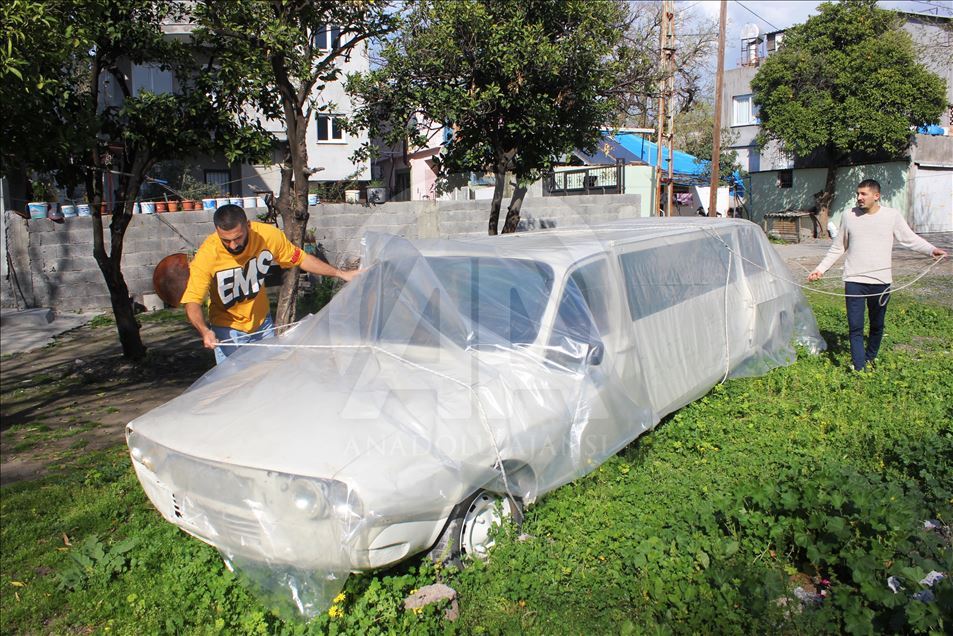 Düğünü için 1978 model otomobili limuzine dönüştürdü