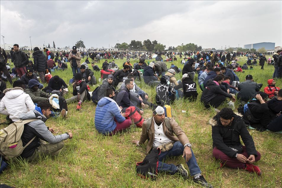 Migrantët në Greqi sërish protesta